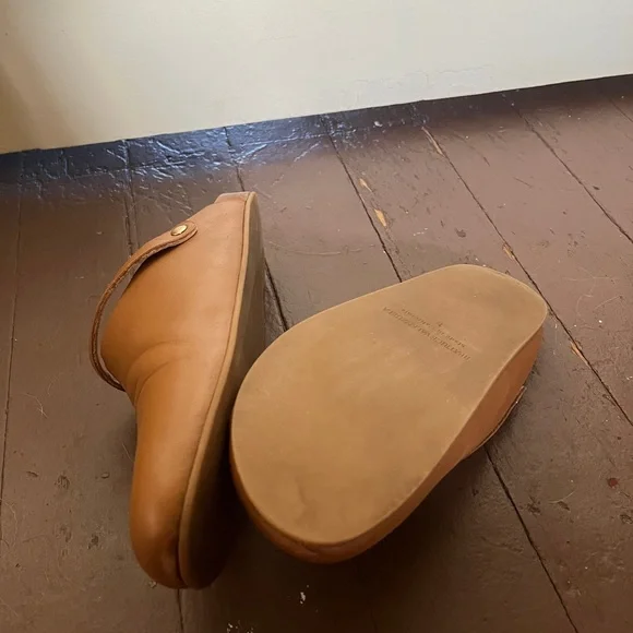 Beatrice Valenzuela Cajeta Clog - Picture 5 of 6